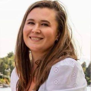 Ekaterina - Ladanie Practitioner